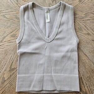 Exchange Ribbed V-Neck Tank Top Womens Medium Grey Taupe Seamless Crop‎ Cami